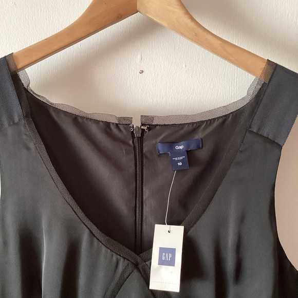 New Gap Little Black Satin Sleeveless Sheath Lace Trim Dress Size 10 - Picture 7 of 11